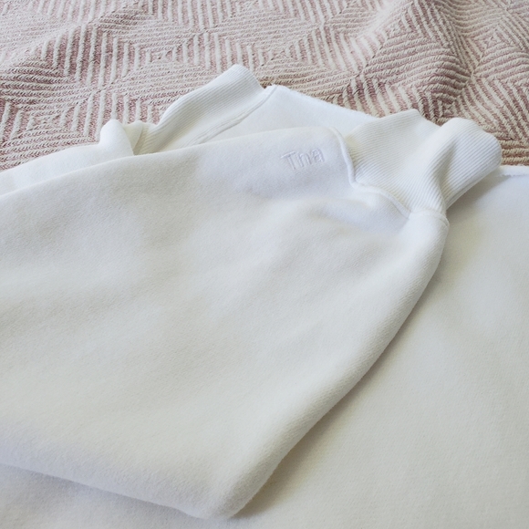 Brand New - Aritzia - TNA Cozy Fleece Boyfriend Cropped Sweatshirt - Picture 7 of 10